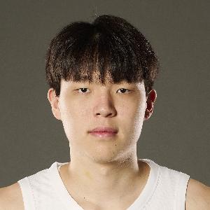 媒体人：杨瀚森今天精神状态变好了些 状态有一些回升