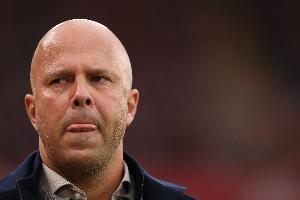 水晶宫球迷歌唱嘲讽红军主帅斯洛特：你将在明早就被解雇了