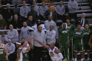 攻防发力！雄鹿内外开花轰出11-2 领先11分打停勇士